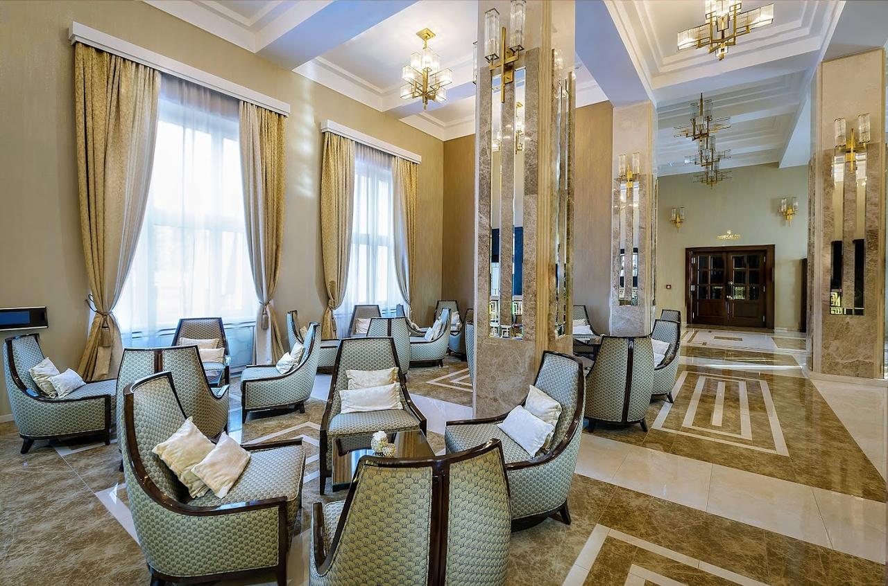 Royal Palace Турчьянске-Теплице Экстерьер фото